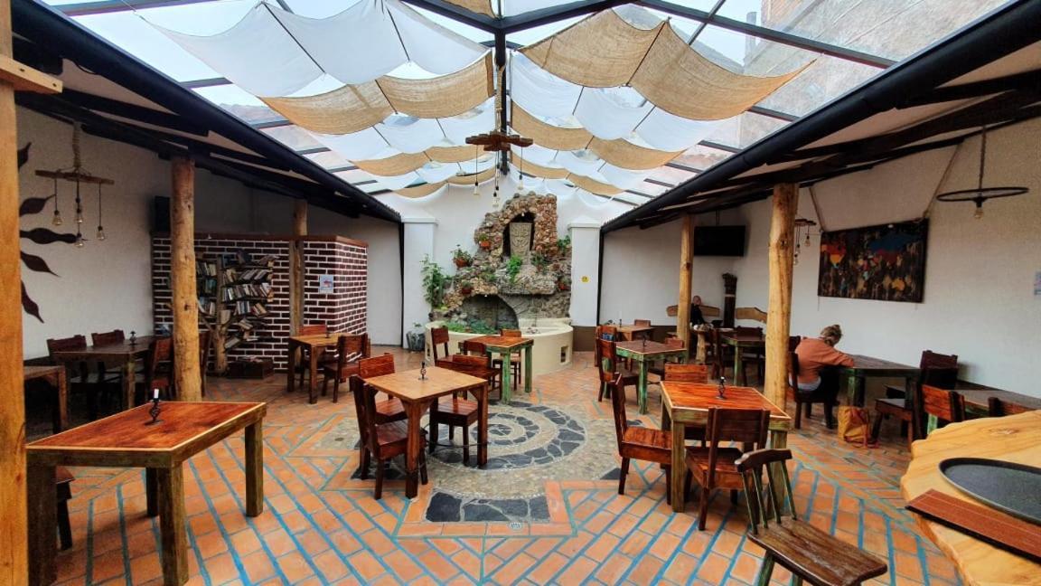 Hostal Yakumama Cuenca Exterior photo